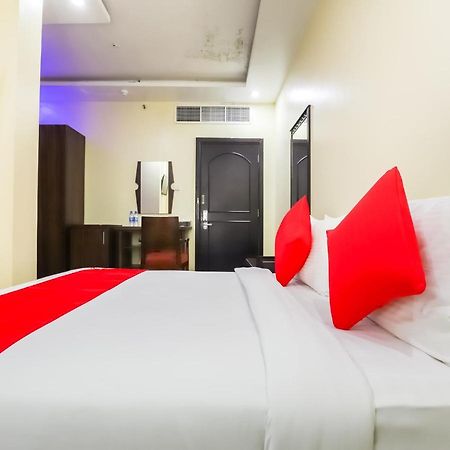 פוג'יירה Oyo 333 Shh Hotel מראה חיצוני תמונה